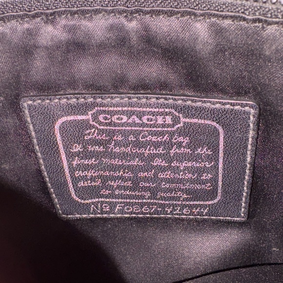 Iconic Coach Crossbody Bag - Picture 10 of 13